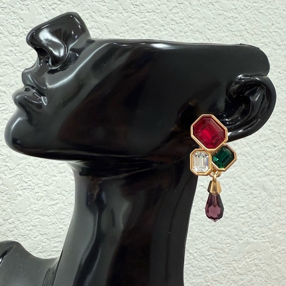 Vintage SWAROVSKI Swan Signed Multicolored Crystal Geometric Teardrop Earrings - Picture 10 of 14